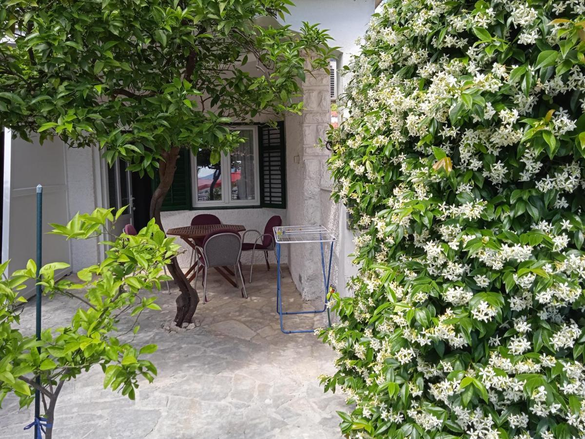 Harbour-Side Apartment With Beautiful Terrace Podgora Eksteriør bilde