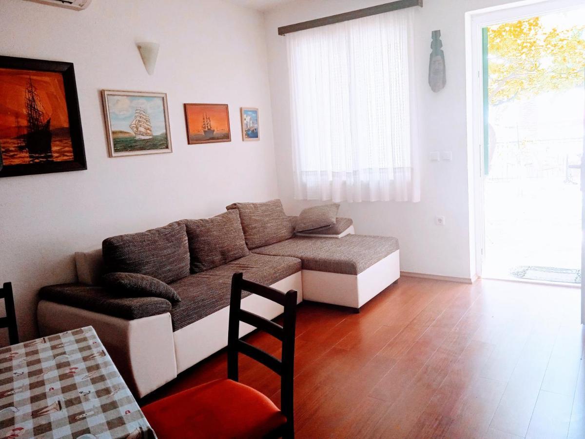 Harbour-Side Apartment With Beautiful Terrace Podgora Eksteriør bilde